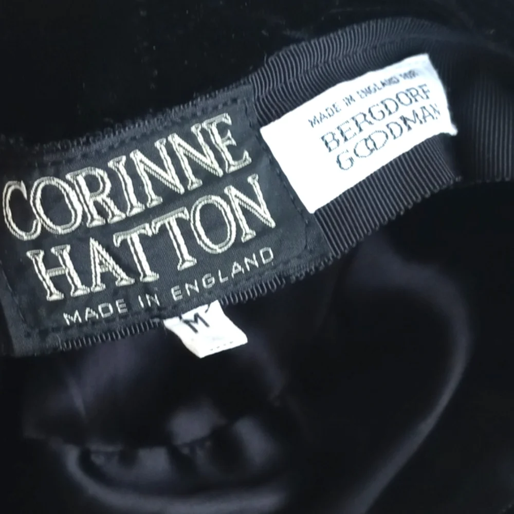 Bergdorf Goodman Vintage Black Velvet Baker Boy Cap By Corinne Hatton Size M